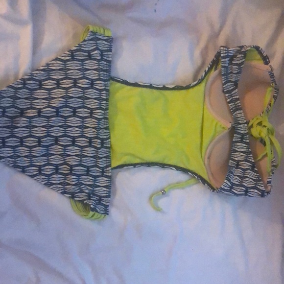 One-piece bathing suit - Picture 2 of 2